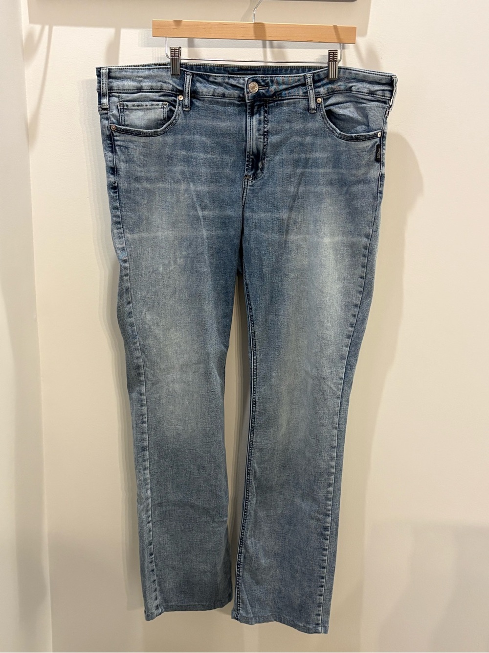Silver Jeans Light Blue Bootcut Jeans - Picture 3 of 6